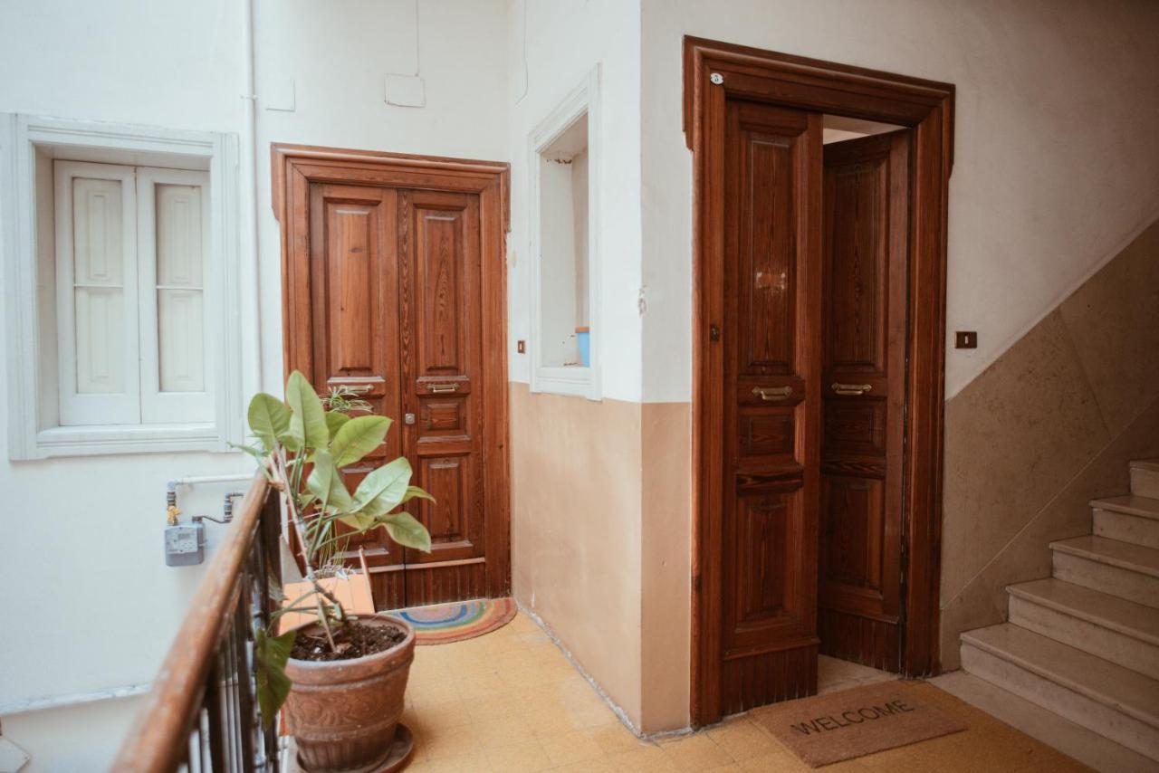 Casa Di Habibi Lägenhet Bari Exteriör bild